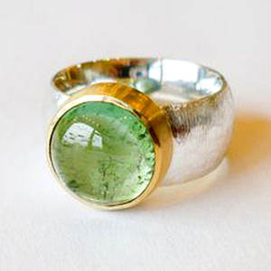 Anillo de Plata de Ley 925 martillado chapado en oro, joyería hecha a mano - Product Image 1