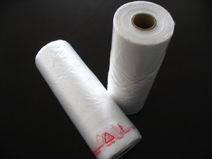 Bolsas de Camiseta de Polietileno de Alta Densidad (HDPE) y Polietileno Lineal de Baja Densidad (LLDPE) en Rollo para Uso en Tiendas de Abarrotes a Precio Competitivo - Product Image 5