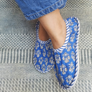 Zapatilla acolchada de algodón de tela estampada de alta calidad con suela resbaladiza cálida zapatilla ligera accesorios de calzado informal - Product Image 1