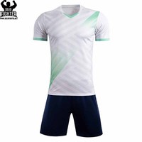 Meilleure Qualité Personnalisé Nouveau Design Football Maillot De Football Meilleur Prix Sublimation Sports Football Uniforme En Vrac En Gros