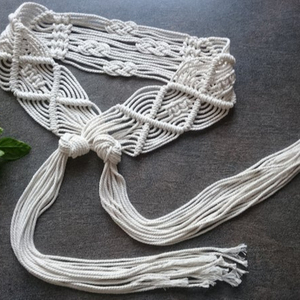 Cinturón de macramé hecho a mano, felicidad hecha a mano - Product Image 1