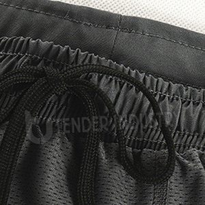 กางเกงขาสั้นผู้ชายสไตล์ใหม่สีดำล้วนเป็นมิตรกับสิ่งแวดล้อม - Product Image 3