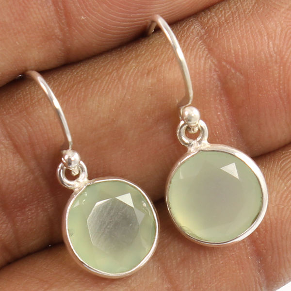 สีเขียวน้ำทะเล