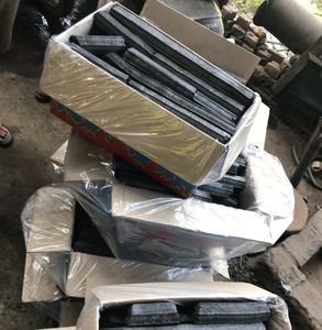 Briquette de charbon de bois de sciure de bois dur de coquille de noix de coco de haute qualité du Vietnam pour l'option BBQ - Product Image 1