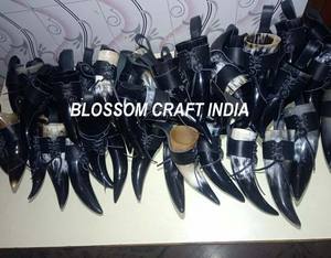 Corne à boire en corne de boeuf de buffle de haute qualité avec support en cuir sculpté style animal ange conçu pour les amateurs d'hydromel magasins vikings - Product Image 6