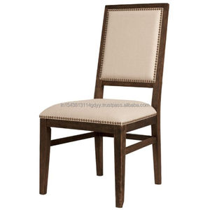 Chaises de luxe en bois blanc, pour salle à manger de mariage - Product Image 1