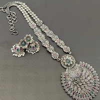 Ensemble long et boucles d'oreilles spéciaux pour le festival Navratri, oxydé, avec perles de toutes les couleurs en création M