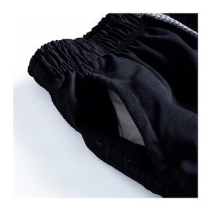 Nouveauté Short d'entraînement en polyester respirant pour garçons avec impression de logo personnalisé - Product Image 4