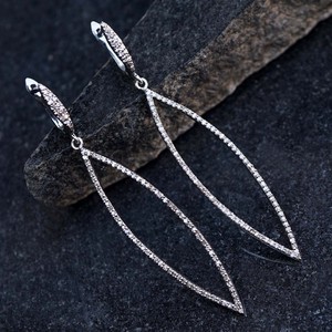 Pendientes colgantes hechos a mano con forma de marquesa, joyería de diseño de plata 925 oxidada de diamante de una línea, venta al por mayor - Product Image 2