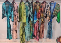 Gaun Kimono Batik Tie-Dye Sutra Murni untuk Wanita - Pakaian Rumah Musim Panas dengan Kain Bernapas dan Penutup Sabuk