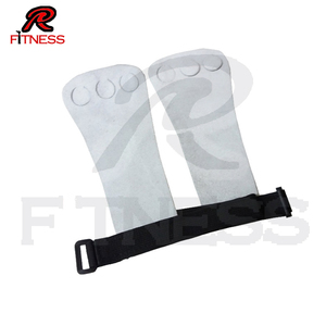Agarraderas de Gimnasia Resistentes para Levantamiento de Pesas, 3 Orificios, CrossFit, Cuero PU - Product Image 5