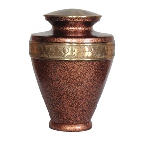 Urne de crémation pour l'exportation de haute qualité à la main conception de fée métal en laiton pot en aluminium prix de gros urne funéraire cendres - Product Image 2