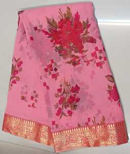 Saree de créateur imprimé de fleurs roses avec bordure en dentelle non cousue Exclusif par robe Vêtements ethniques ApparelGarment - Product Image 1