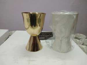 COUPE CHALICE ROYAL Style religieux Fournitures d'église en laiton Modèle en métal poli - Product Image 5