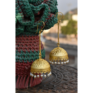 Aretes Jhumka Largos con Aro de Latón Dorado, Estilo Indio Tradicional de Diseñador, Última Moda 2025, para Mujeres y Niñas - Product Image 4