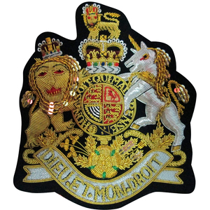 Emblème de crête de famille personnalisé sur mesure tissu de laine brodé prix d'usine caractéristique magnétique à coudre pour les uniformes - Product Image 1