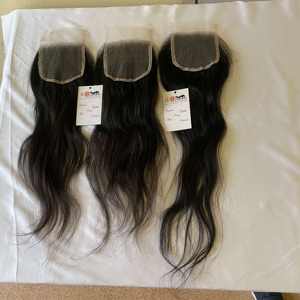 Paquets de cheveux raides vietnamiens bouclés non traités, cuticule vierge de vison alignée 5x5 6x6 fermeture frontale en dentelle HD transparente - Product Image 1