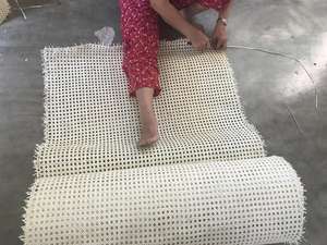 Malla de ratán semiblanca Bao Minh para muebles, origen Vietnam - Product Image 6