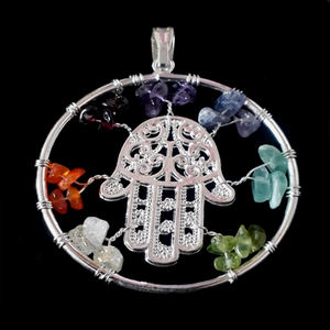 Pendentif de guérison en métal Chakra Chips avec Hamsha d'Inde - Product Image 1