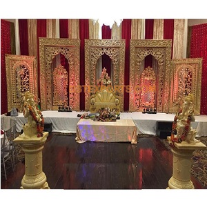 กรอบไฟเบอร์แกะสลักสีทองแบบดั้งเดิมสำหรับเวทีแต่งงานของฮินดูฉากหลังที่สวยงามและมีการแกะสลัก - Product Image 1