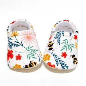 Chaussons pour bébé unisexes au design personnalisé prix d'usine vente en gros chaussons pour bébé en tissu 100% coton - Product Image 2