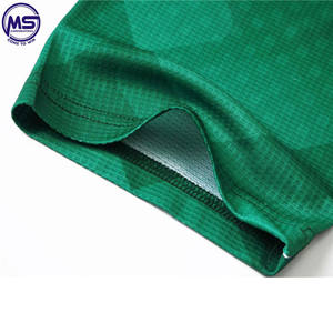 ชุดฟุตบอลผู้ชายผ้าโพลีเอสเตอร์ 100% ระบายอากาศได้ดี สวมใส่สบาย ผลิตในประเทศปากีสถาน ปรับแต่งสีและโลโก้ได้ คุณภาพสูง - Product Image 5