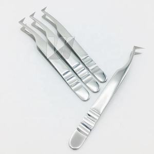 แหนบคีบขนตาสแตนเลสแบบญี่ปุ่นเคลือบสีเงินพร้อมปลายแหลมออกแบบโลโก้ได้ตามต้องการ - Product Image 4