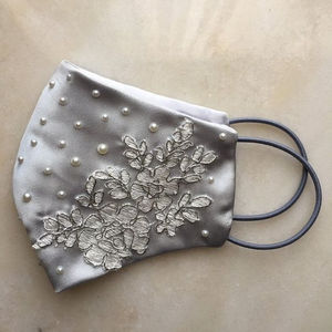 Accesorios faciales de tela satinada 2025 con piedra de cristal de diseñador y bordado Zardozi para fiestas y bodas - Product Image 1