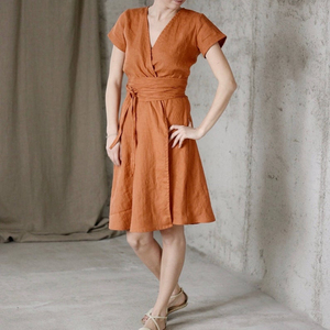 Nouvelle Arrivée Robe Formelle Femme en Lin Coupe A-Line Noire Unie en Dentelle Taille Naturelle Lavable en Tissu Crêpe Col en V Manches Courtes Longueur Genou - Product Image 1