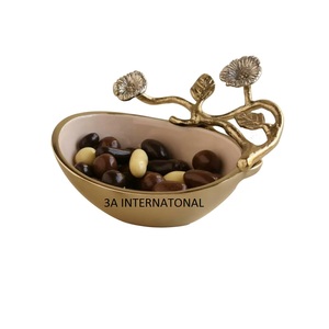 Bol décoratif en forme de feuille pour fruits secs et amandes, design antique doré, pour servir des fruits secs, vaisselle de fête de mariage - Product Image 5