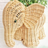 Panier de rangement et pot de fleurs en rotin écologique Viettime Craft en forme d'éléphant – Cadeau idéal du Vietnam (vente en gros)