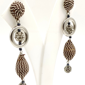 Pendientes de gota con diseño de flores geométricas elegantes coreanas a la moda, aro de moda acrílico de plástico Simple para fiestas, precio al por mayor - Product Image 1