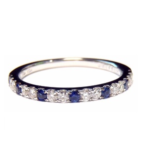 Fournisseurs de bijoux fins en gros, bague simple en or blanc 18 carats de haute qualité avec pierre précieuse en saphir bleu pour femmes - Product Image 1