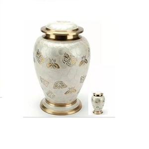 Belles urnes rondes en laiton faites à la main pour la maison taille de forme personnalisée pour les humains animaux de compagnie fournitures funéraires de crémation - Product Image 3