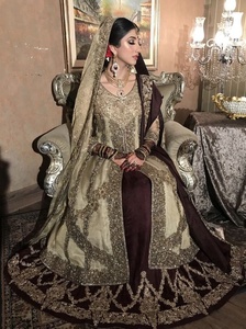 Belle robe de mariée 2019 indienne/pakistanaise avec veste à broderie Zardozi lourde Lehenga avec 2 Duptta ciblés pour les mariées - Product Image 2