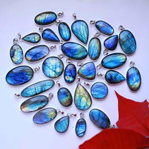 Grand collier pendentif en Labradorite et perles d'eau douce avec pipes à fumer, pierres précieuses bleues naturelles mélangées en argent sterling - Product Image 4