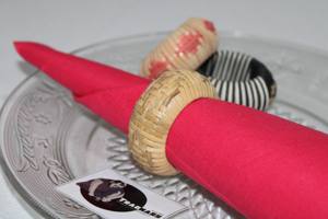 Servilleteros en ratán con forma circular para servilletas para decorar tu mesa en fiestas para guardar servilletas T/T Tradnary para todas las estaciones - Product Image 5