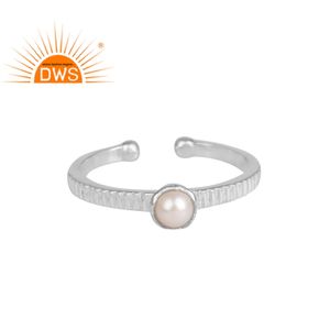 Bague en argent Sterling 925 — bague en pierre précieuse naturelle et perles blanches, design, fabrication artisanale, élégante, vente en gros - Product Image 1