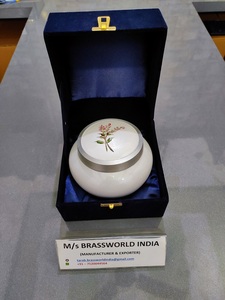 Urna de cremación para mascotas Odyssey extra pequeña, suministros funerarios de aluminio - Product Image 3