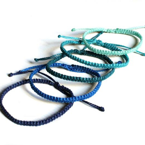 สร้อยข้อมือมิตรภาพแบบถักทันสมัย - Product Image 1