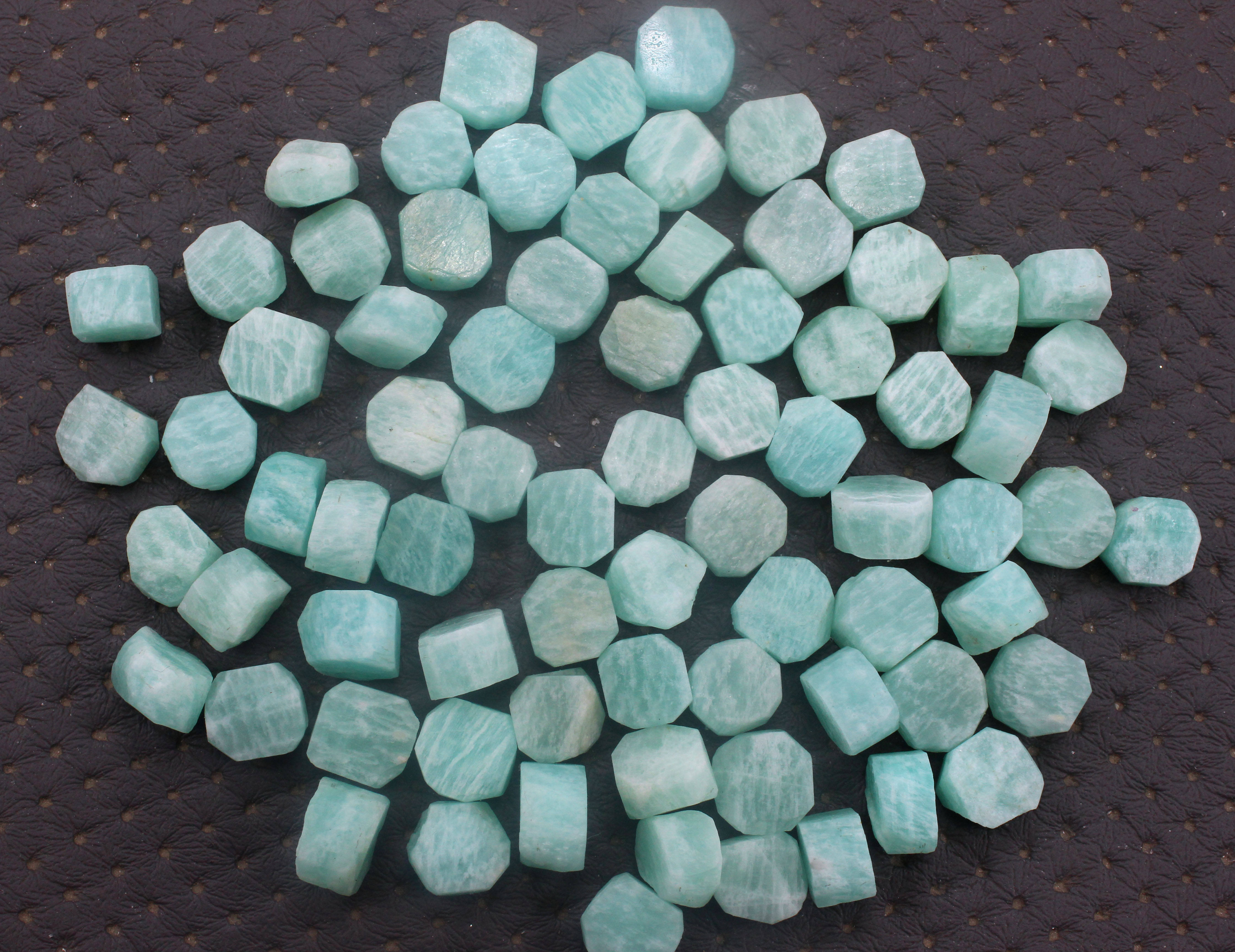 สีเขียว