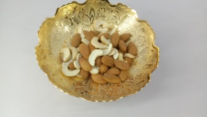 Bol de service plaqué or, article cadeau, bol au design unique, bol à fruits secs en or - Product Image 5