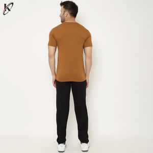 Personalizable Slim Fit 100% Algodón Verano Hip Hop Estilo Camiseta Patrón Sólido Bajo Peso y Precio con Logo Serigrafía - Product Image 2