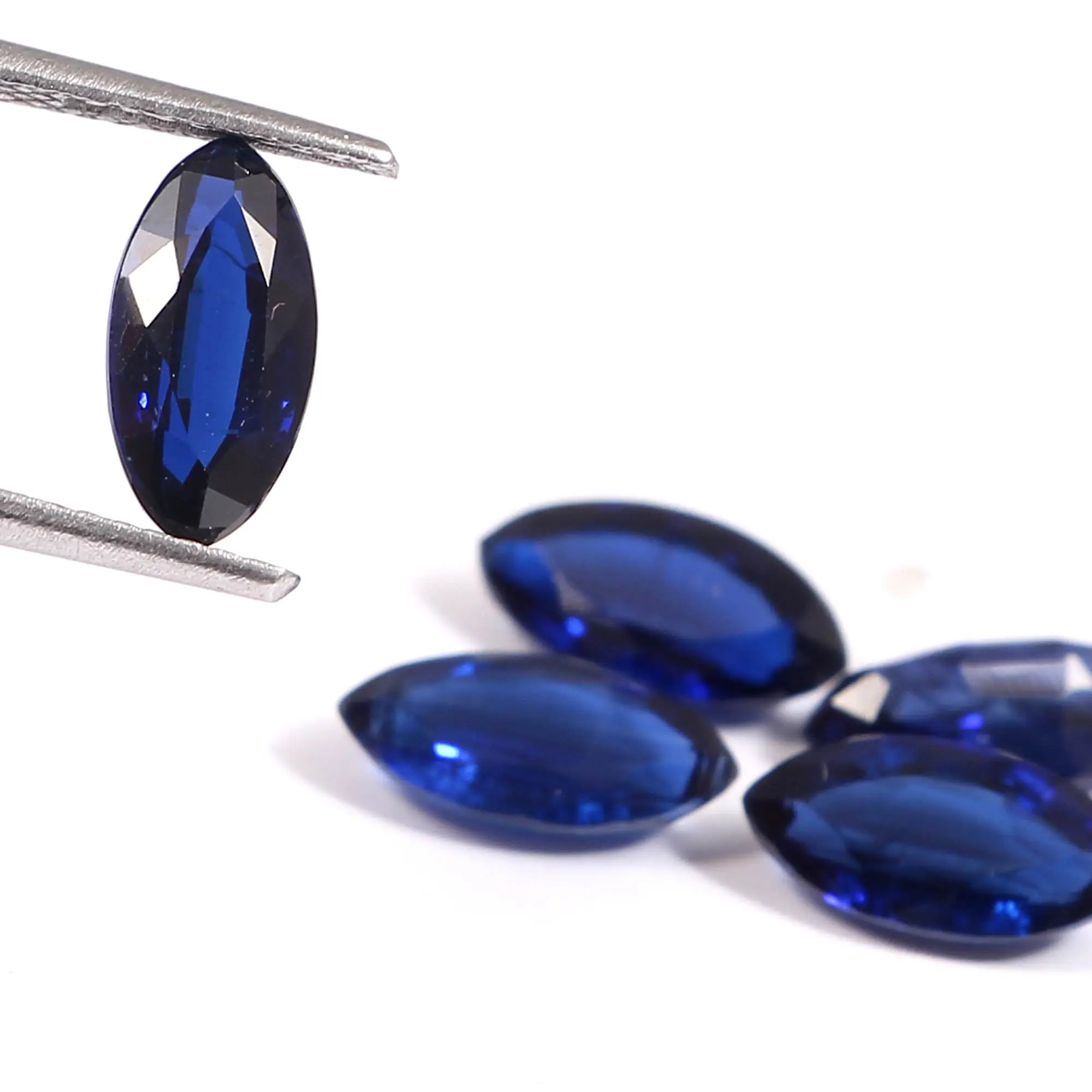Pietra preziosa di cianite blu naturale splendida cianite blu forma di Marquise pietra preziosa sfaccettata cianite per fare gioielli perline di pietra