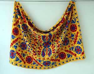 Uzbek — décoration de lit simple brodée, noir et jaune, suzuki bohémien, décoration de fête, suspension murale, tapisserie décorative, pour canapé de plage - Product Image 1