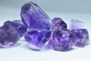 Améthyste africaine brute, pierre précieuse non taillée, taille moyenne de 2 à 50 grammes, cristaux de guérison, pierres de chakra brutes, améthyste brute pour facette - Product Image 2