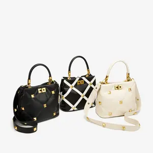 2ndr Brand Luxury 2015 2019 2022 Women Rivet Handbag New Korean Version Of The Ruver Casual Shoulder Bag