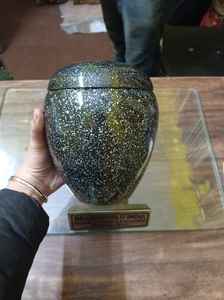 URNE DE CRÉMATION EN ALUMINIUM SILVER BOX de BRASSWORLD INDIA FOURNITURES FUNÉRAIRES ESSENTIELLES - Product Image 2