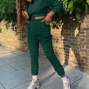 Ensemble de sport 2 pièces pour femme en polaire verte épaisse, polyester/coton, extensible dans les quatre sens, séchage rapide, avec haut court à manches longues - Product Image 5