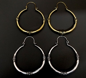 Pendientes de aro grandes de latón de diseño redondo de estilo bohemio para mujer, joyería chapada en plata de Color dorado y plateado - Product Image 1